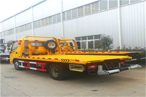 永兴附近拖车救援搭电